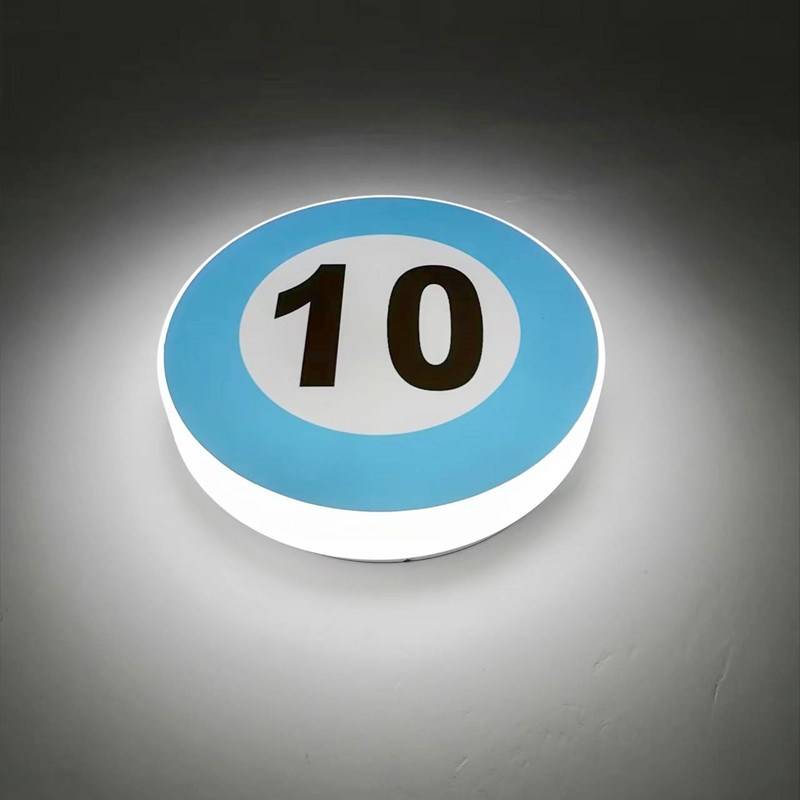 No. 10 (blue)