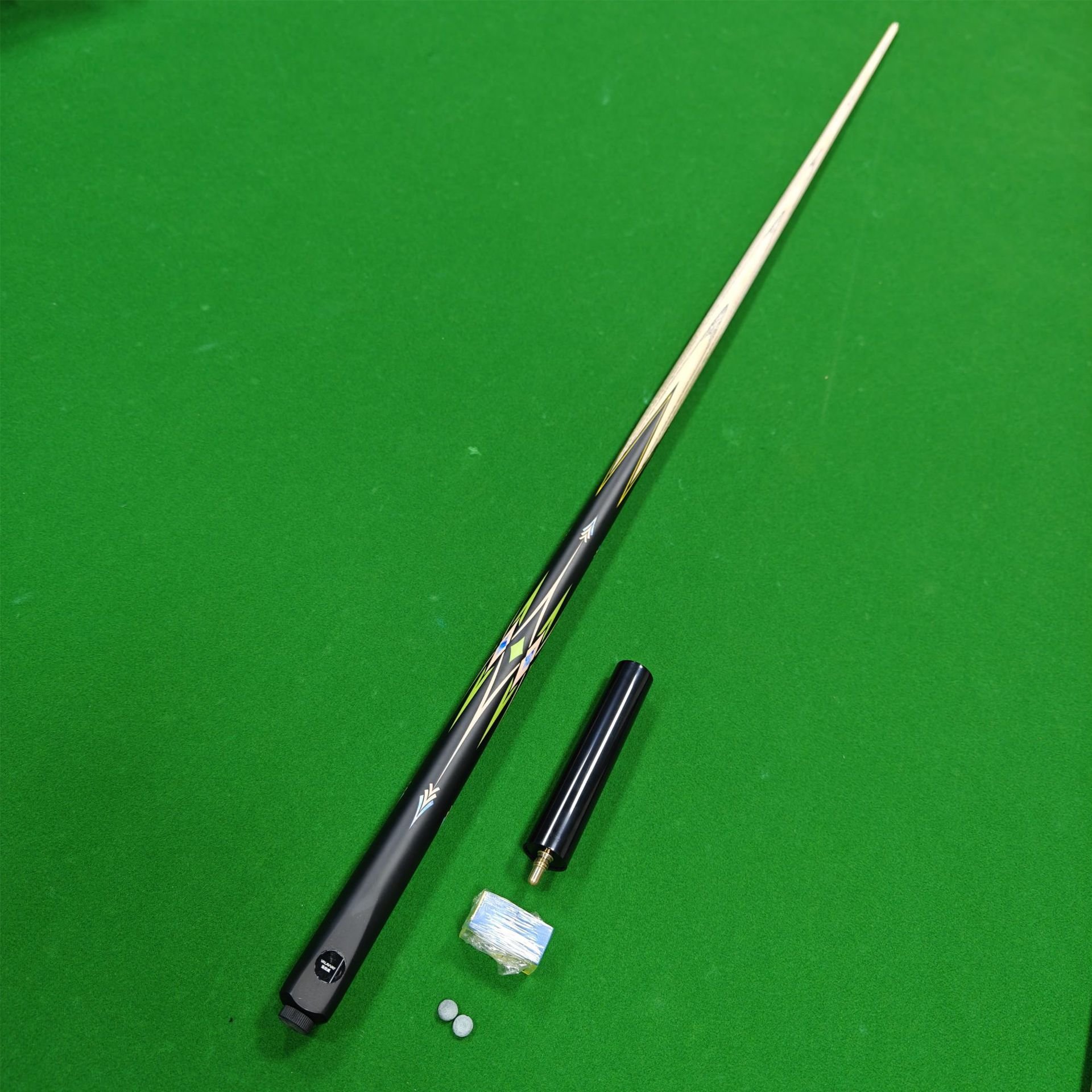 Popular Trends Elegant Fashionable Billiard Snooker Cue Kit With Accessory Gifts