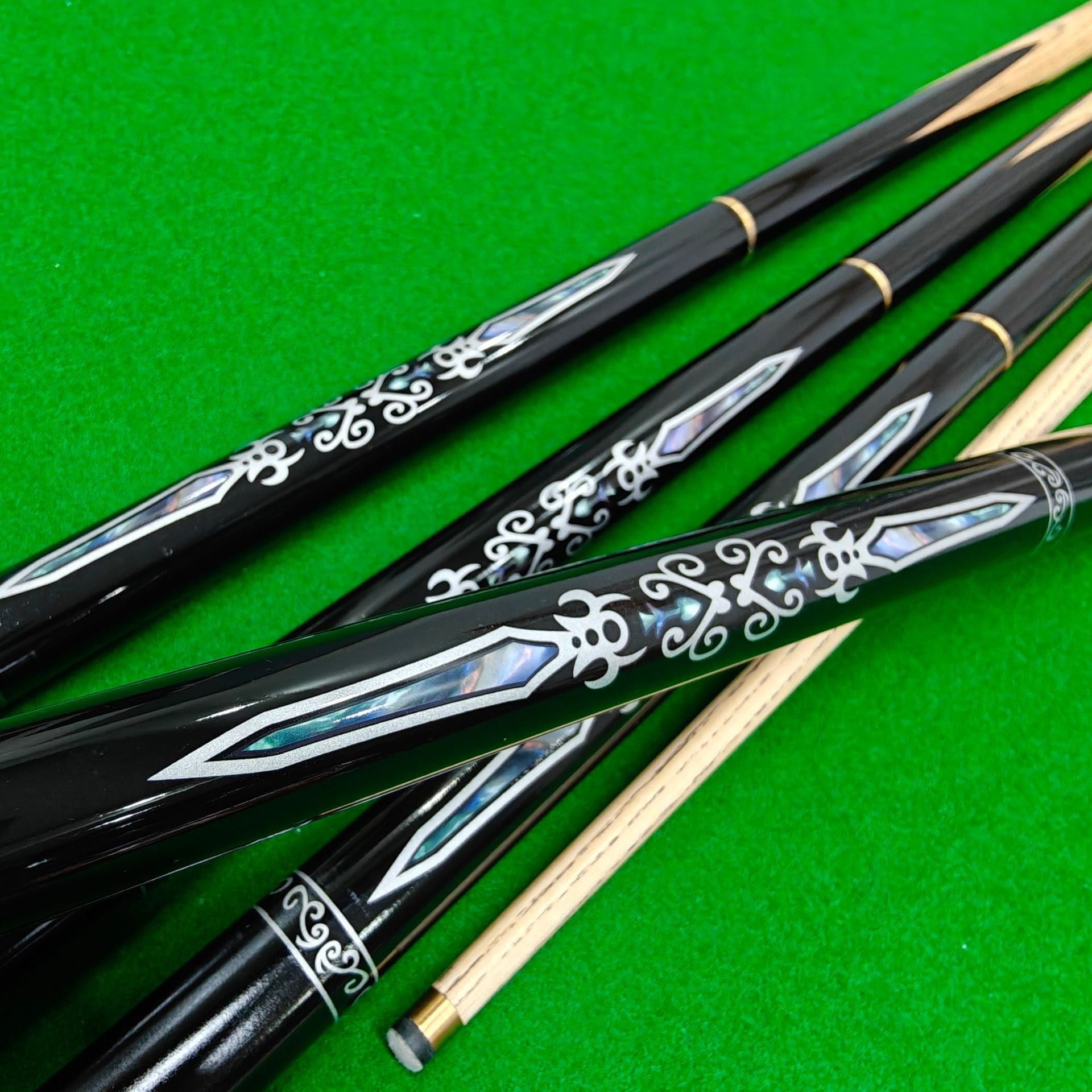 3/4 Split Pool Cue Chinese / Snooker Cue / Black Eight Or Nine-Ball Billiard Cue