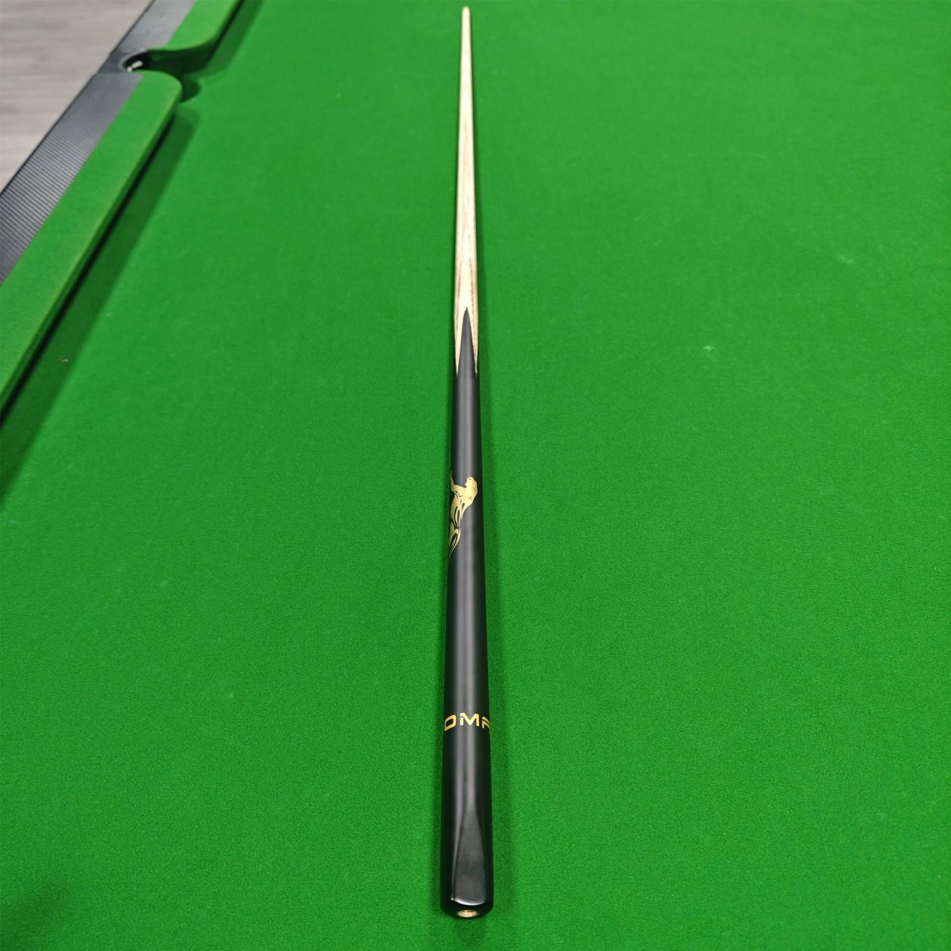 Chinese Suppliers Wholesale Billiard Halls Culb Snooker Billiard Cue Sticks For Vip Members