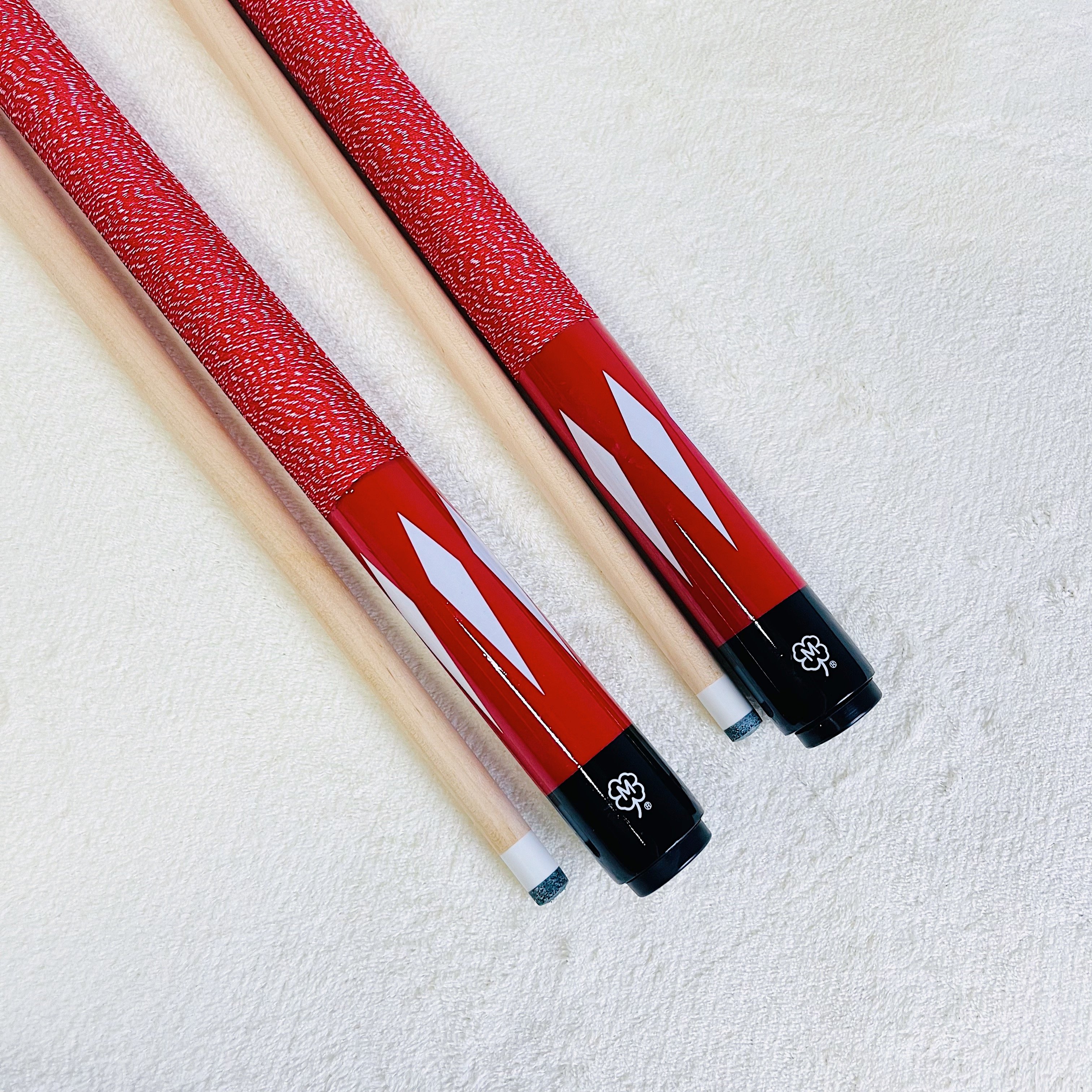 Hot selling American style 1/2 center shaft link 10mm pool cue stick Maple wood of 145cm Snooker cue