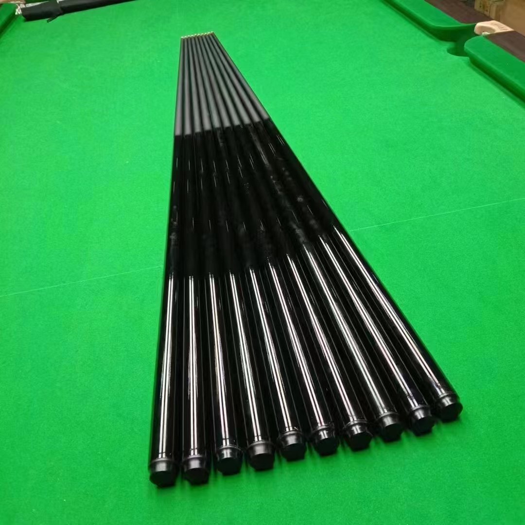 Enjoy a billiard feast Carbon fiber pool cues bring you a low vibration sensation and a fashionable appearance