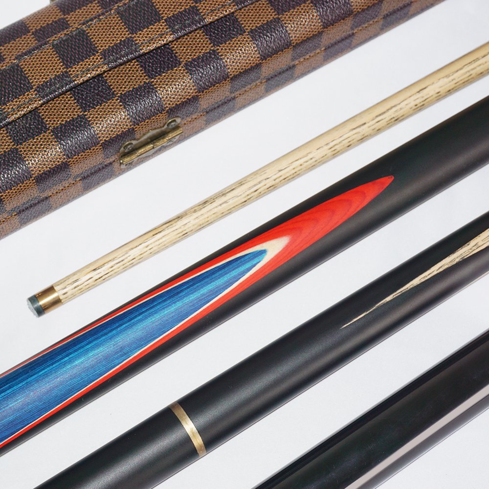 Factory customised professional tournament snooker cues three-quarter joint universal solid ash wood cues