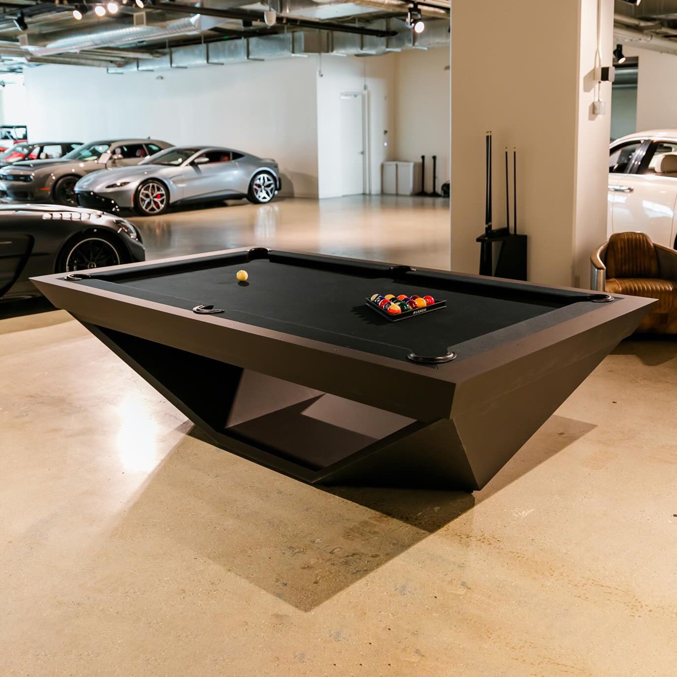2024 new designs high-end modern style luxury snooker billiard tables 9ft 8ft 7ft size solid wood and slate pool table for sale