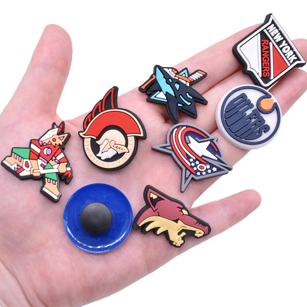 Luxury PVC rubber sports logo Children's shoes amulets Popular party favors Clock decorations clog corks