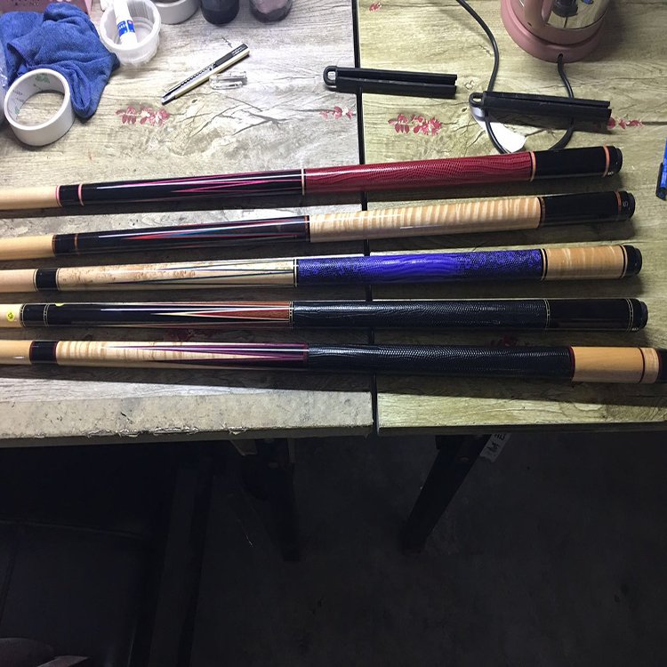 Made entirely by hand Wholesale Cues Handmade Billiards Pool Sticks Snooker Cue