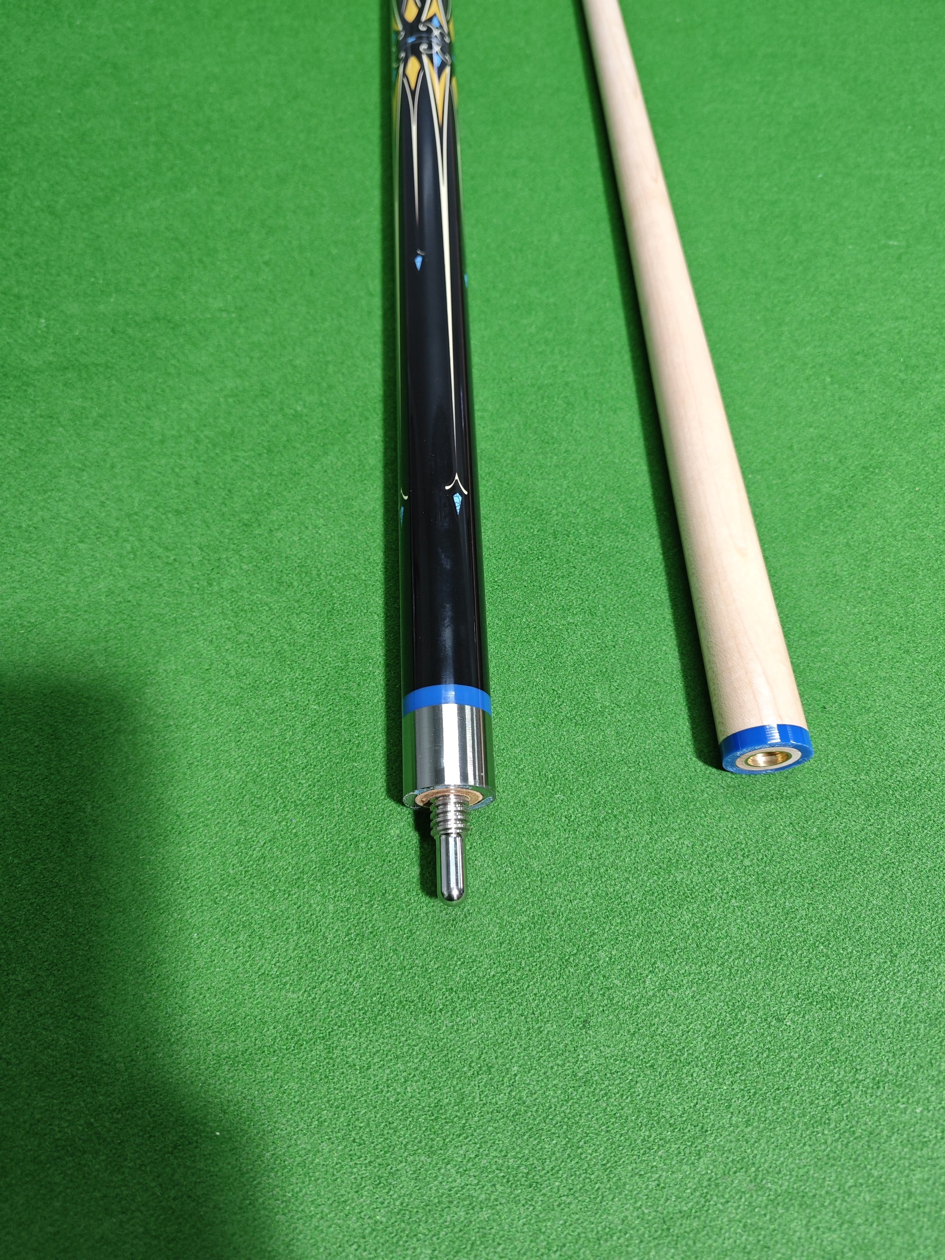 TQG-61High Quality Brand Snooker Cue Pool Stick with 13mm Tip Size Stainless Steel Joint Carbon or Carbon Fiber Butt Sleeve