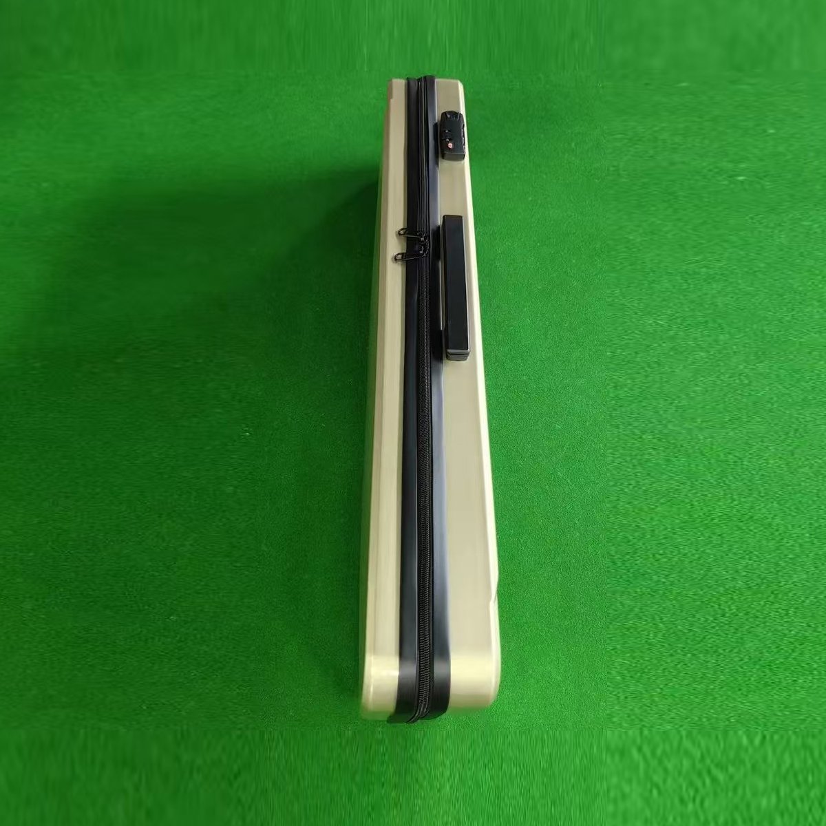 Factory Custom Logo Waterproof Cue Stick Bag 3 Butts 3 Shafts OEM Eva Billiards Cue Case with Custom Logo for Snooker & Billiard