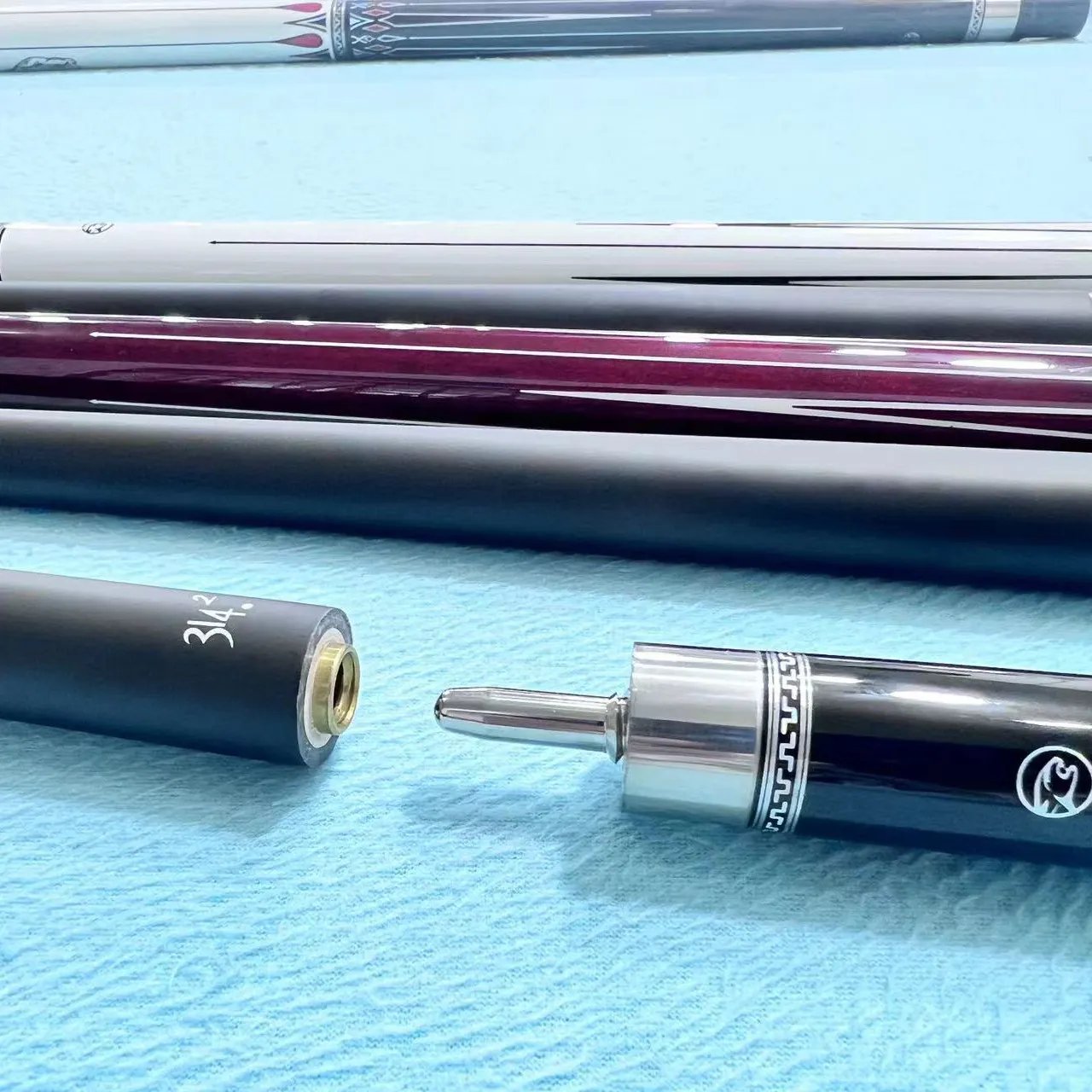 Premium Quality High Tech Uni Lock Carbon Shaft Maple Butt 1/2 Billiard Pool Cue