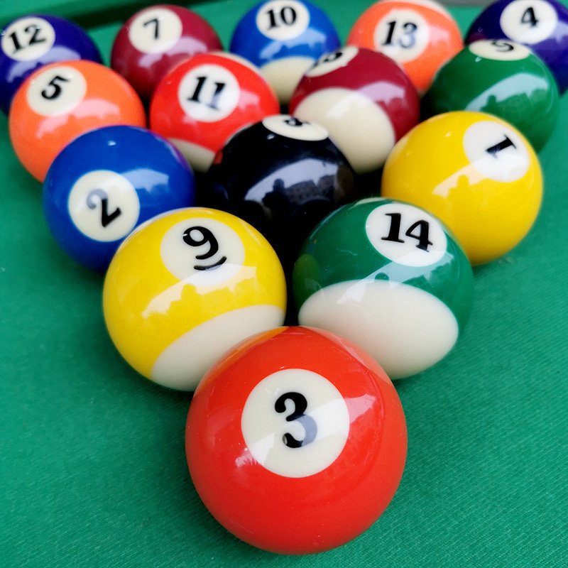 Modern Style High Quality Snooker Ball Set with Hot Sale Rest Chalk for Billiards