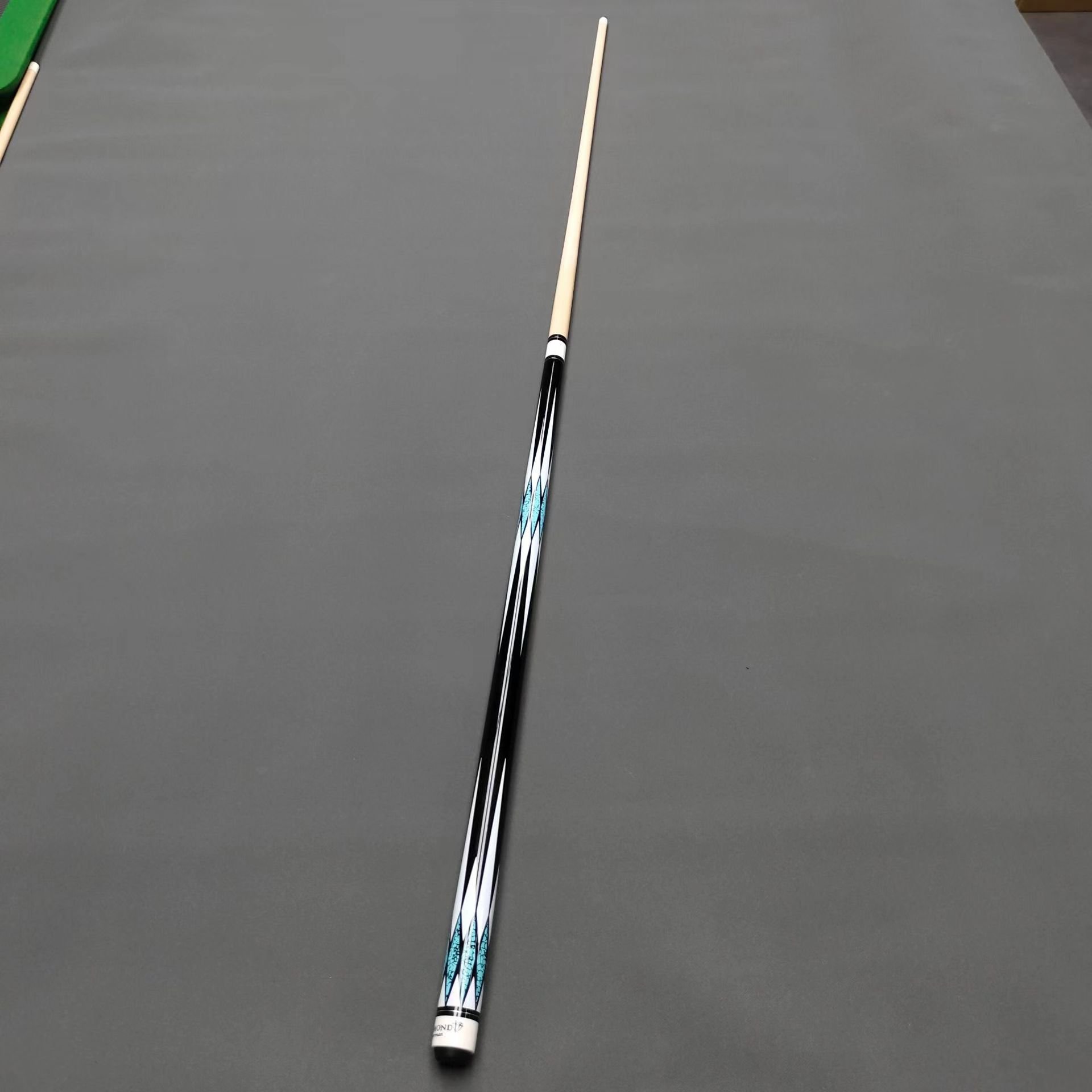Best selling Economica billiard pool cue, snooker cue, billiard cue for sale Maple Hardwood Billiard Pool Cue Sticks