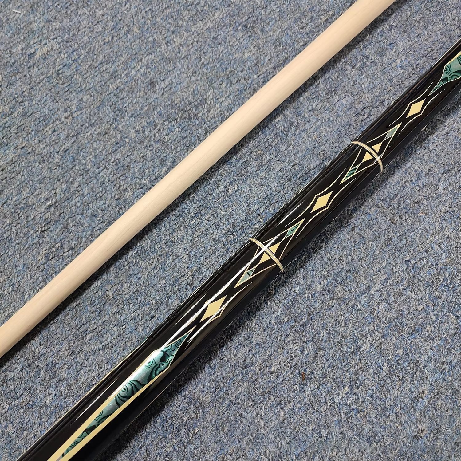 TQG-145 American Big Head Pool Cue Club 8 Chinese Eight Ball 16 Color 12.5mm American Stainless Steel Rod Cocobolo Butt Sleeve