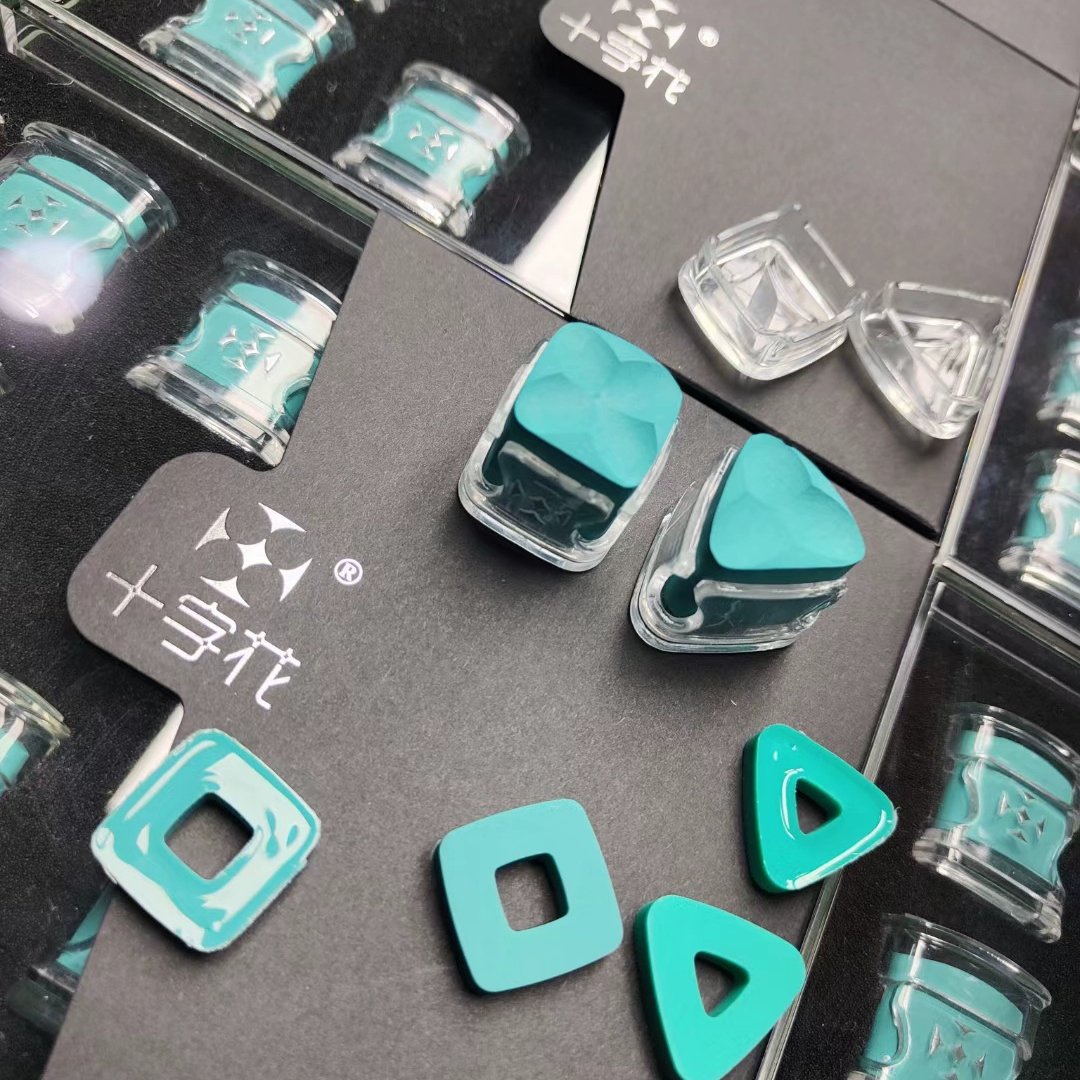 Square and Triangle shape Billiard pool cue Chalk powder cross shaped design chalk powder purple blue green color available