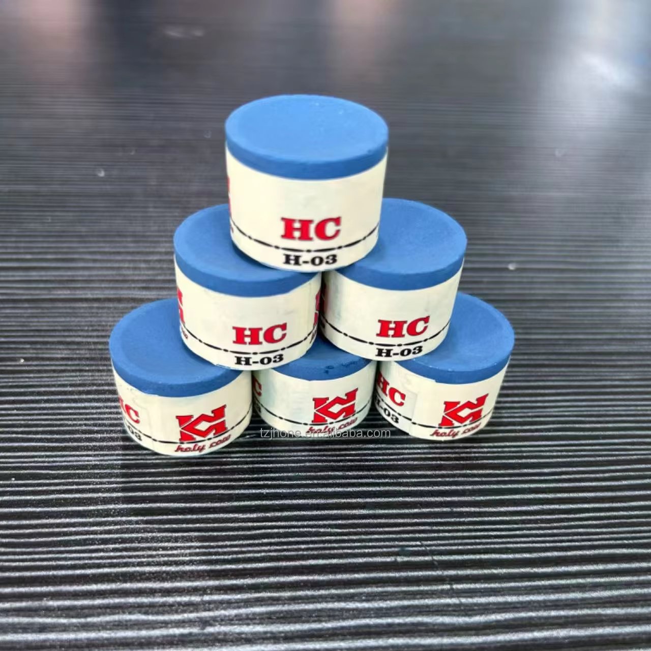 China Manufacturer Snooker & Billiard Chalks Snooker Cue Chalk Tom