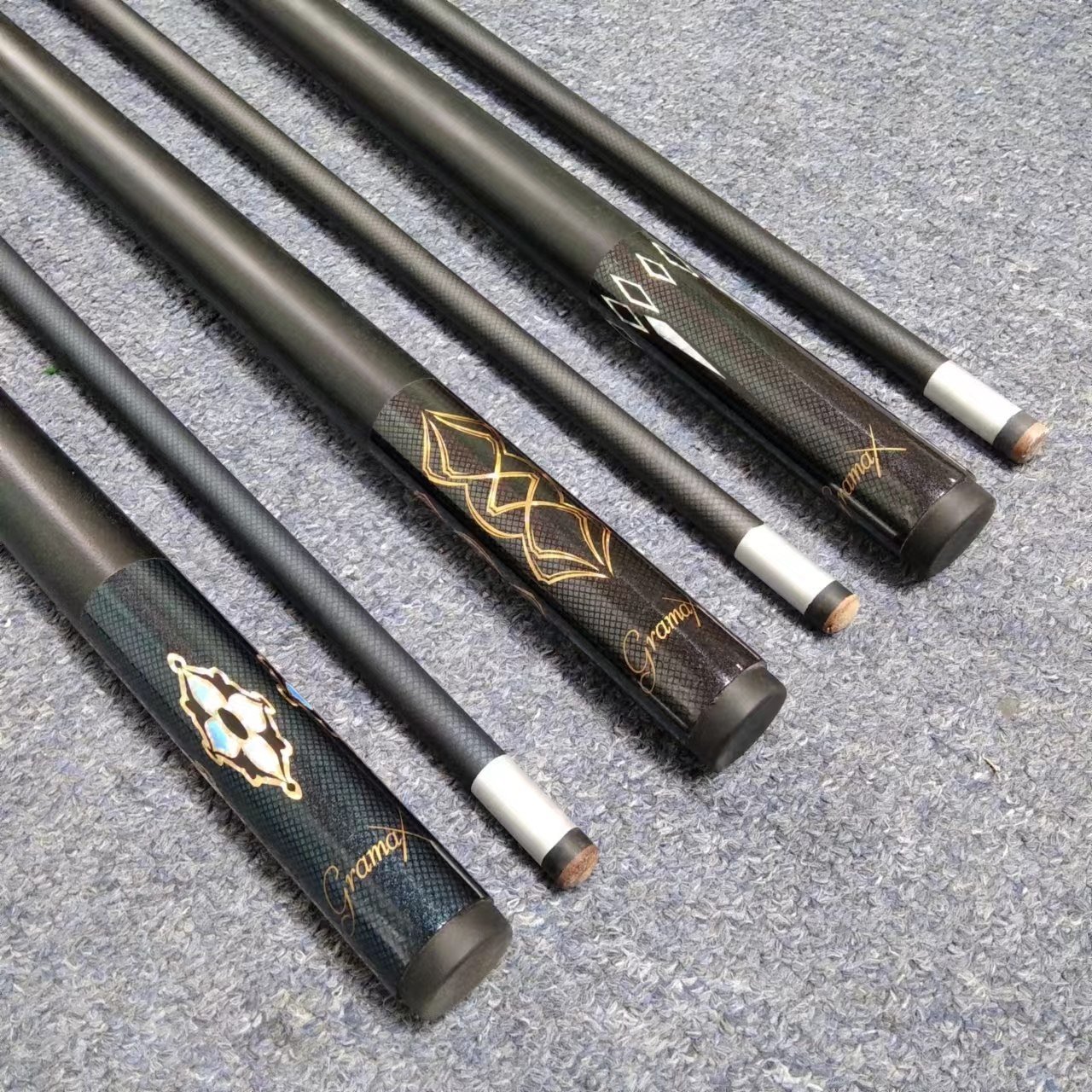 Billiard 2 Pieces Carbon Fiber Pool Cue Sticks WIth 13MM Tips For Sale