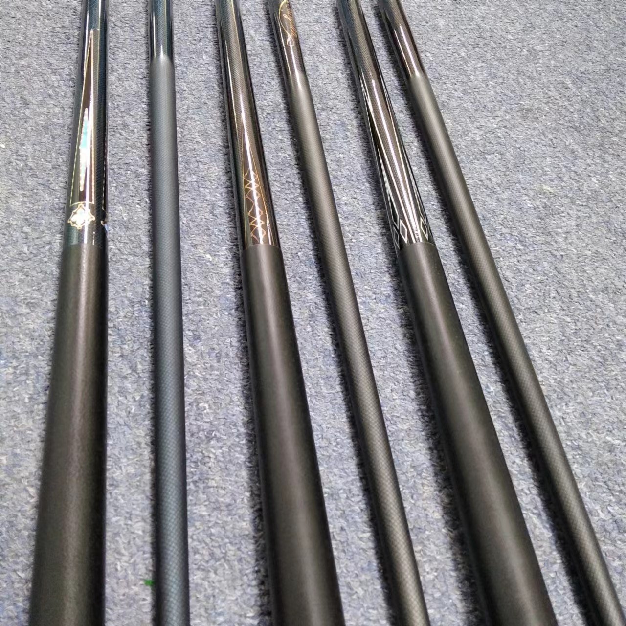 Billiard 2 Pieces Carbon Fiber Pool Cue Sticks WIth 13MM Tips For Sale