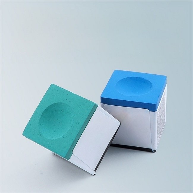 Customized Logo Billiard Snooker Cue Chalk With Easy To Apply And Does Not Fall Off
