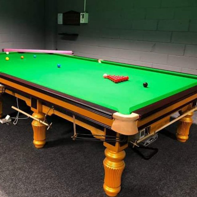 2022 Luxury Commercial Gym Equipment Wood Billiard Pool Tables for Leisure and Entertainment Snooker Table with Slate Cushion