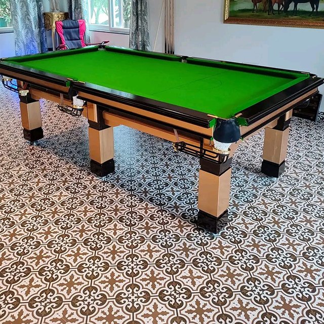 2022 Luxury Commercial Gym Equipment Wood Billiard Pool Tables for Leisure and Entertainment Snooker Table with Slate Cushion