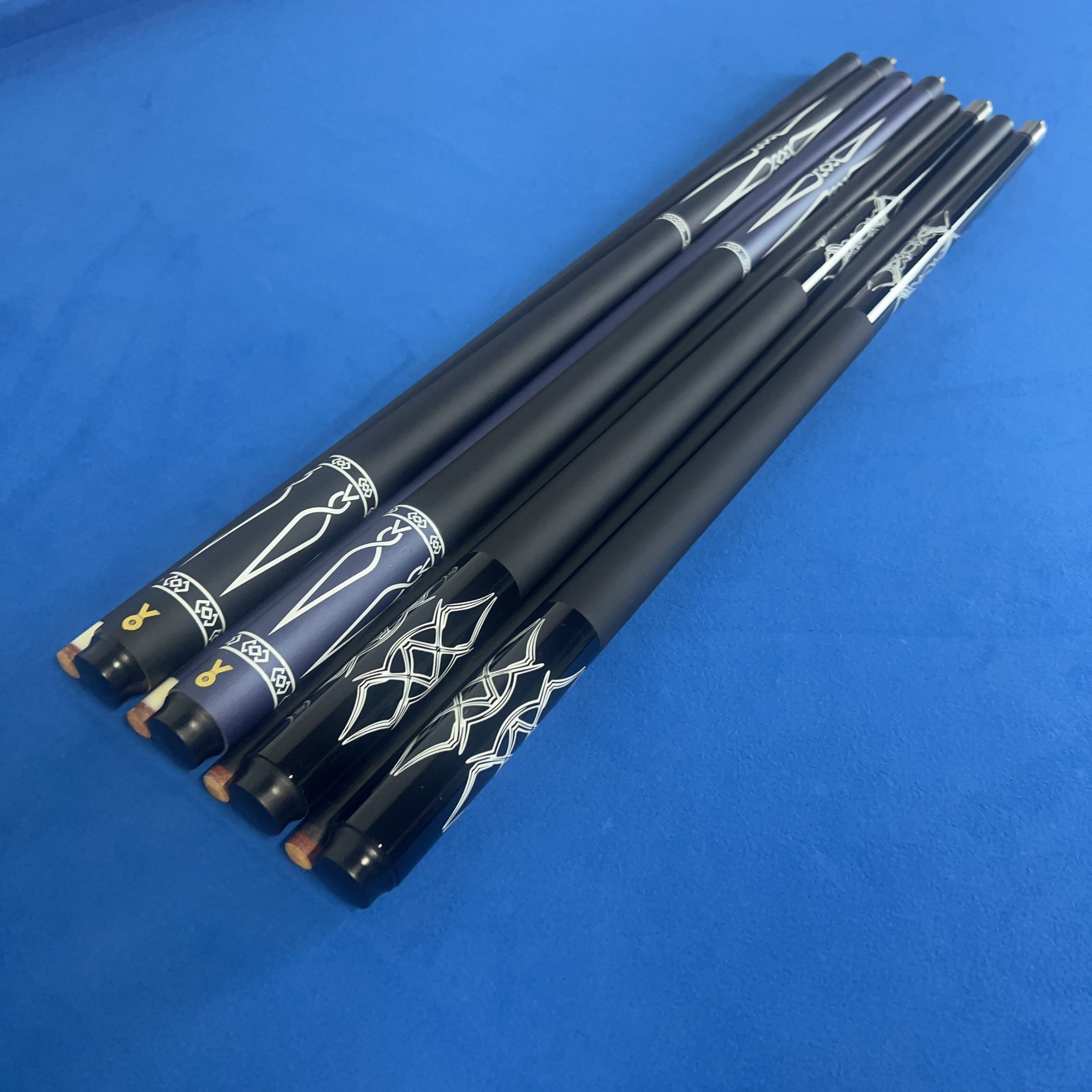 Hot Sell High Quality Pool Snooker & Billiard Cues Carbon fiber 1/2 Joint Handmade Snooker Billiard Pool Cue