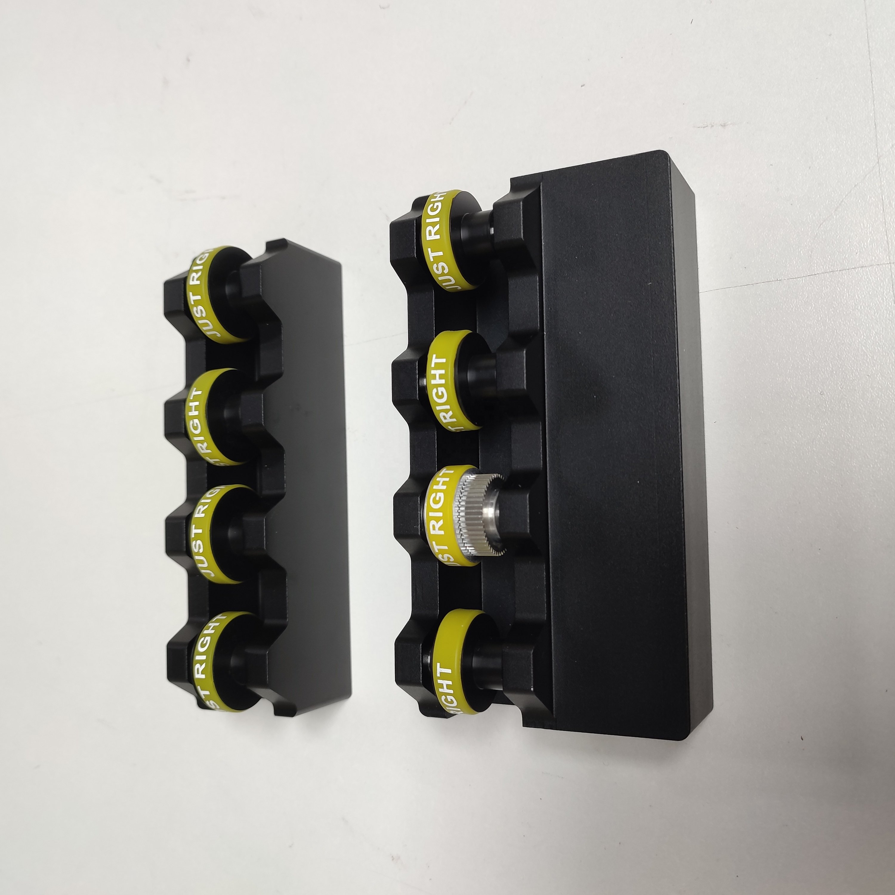 Random delivery New Superior electric Snooker & Billiard Stick Display rack Cue Display rack For Sale