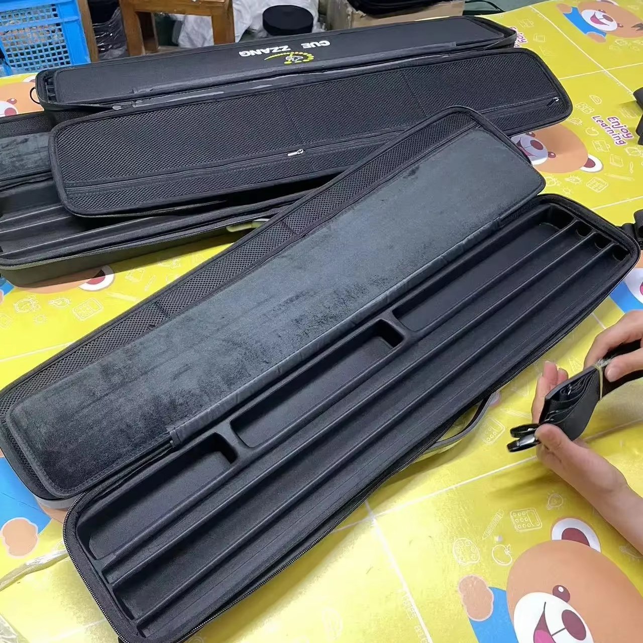 Factory Custom Waterproof Billiard Cue Case Oem Snooker Billiard Stick Bag Custom Logo 2 Cue Butts And 4 Cue Shafts