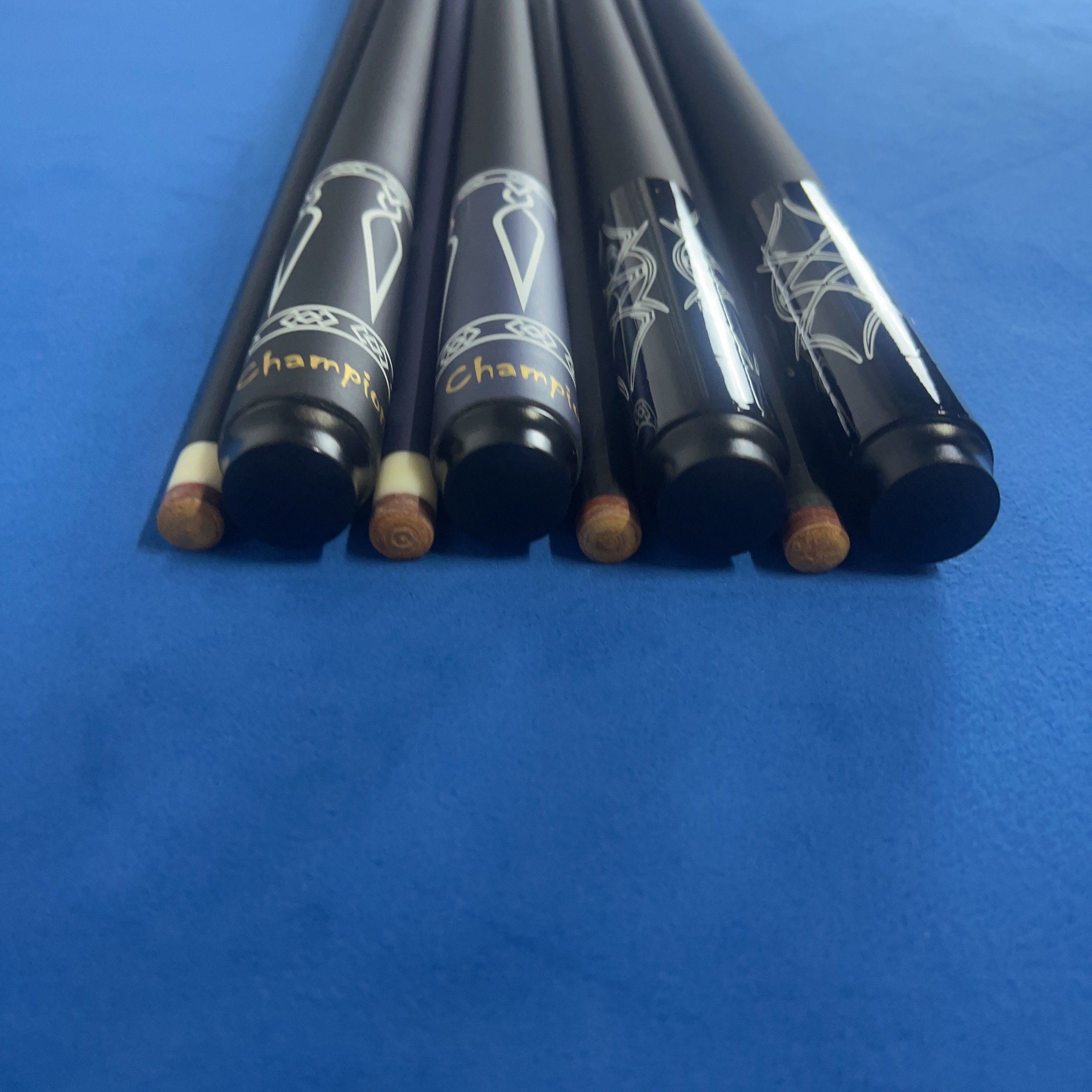Carbon Fiber Snooker Billiard Cue Standard 1/2 size with 13mm Cue Tips Logo Customizable Factory Direct Sale