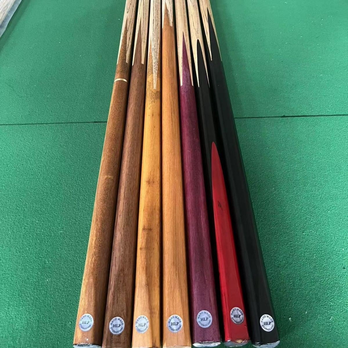 One pc and 3/4 Ebony snooker cues, Serpentine/Ashwood Billiards cues