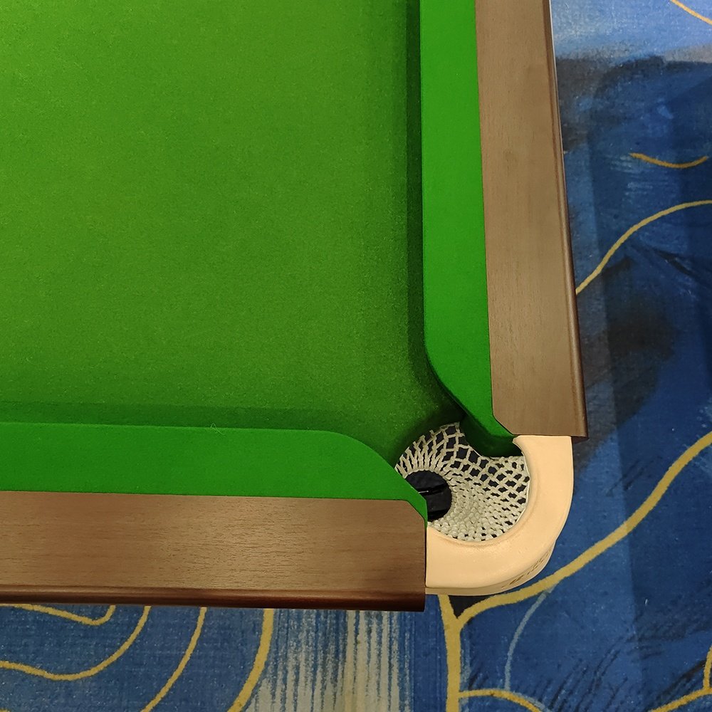 Bojue Chinese black 8 ball style billiard & snooker pool table 9ft 10ft customized size Q7 Silver Leg for entertainment use