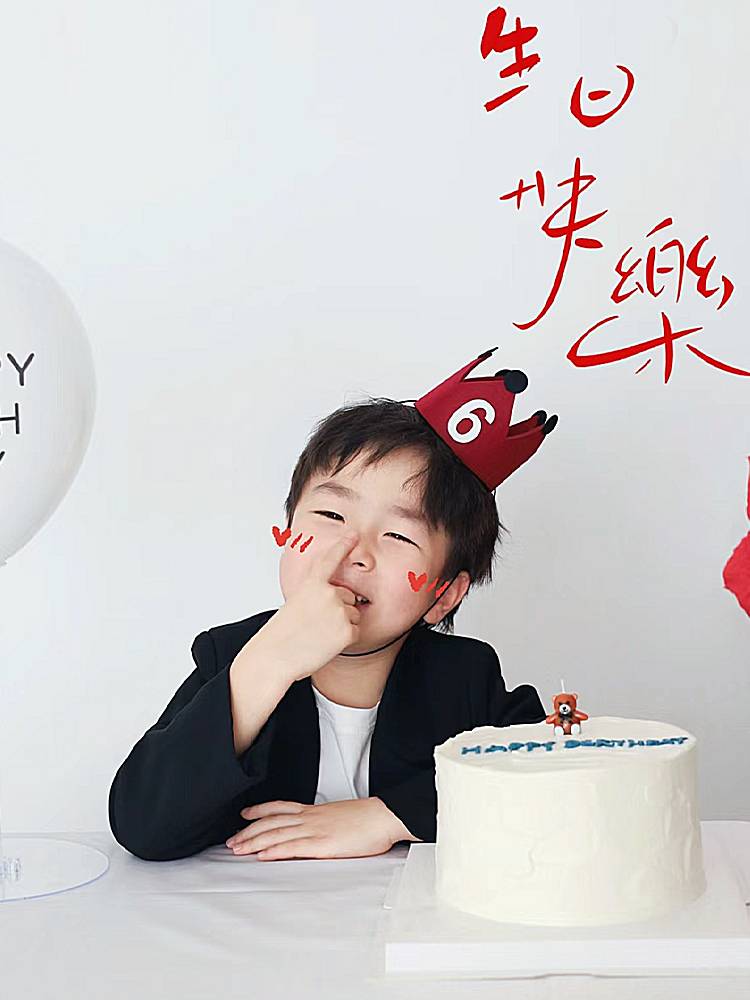 Xiaohongshu Red Digital Birthday Hat Crown Hat INS Letter Balloon Children's Birthday Cage Propers