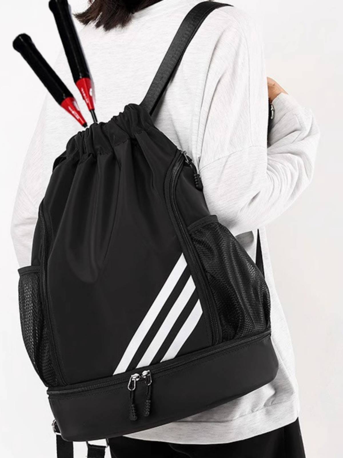 A light badminton bag, a sports bag, a two-shoulder-backed tennis bag, is customised with an Oxford rag