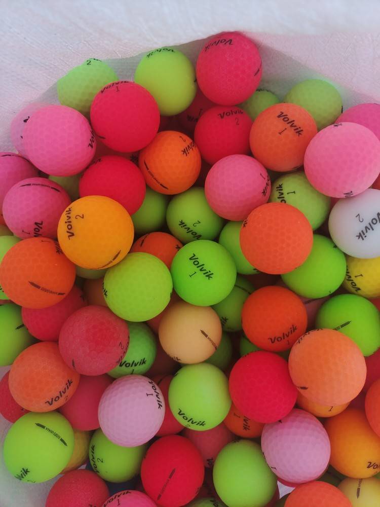 Volvik scrub color ball 5-6 % new 50