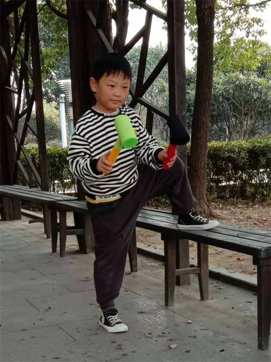 Handmade soft cloth hammer toy does not hurt children's stage performance props knocking on the hammer live broadcast and smash the car short handle hammer