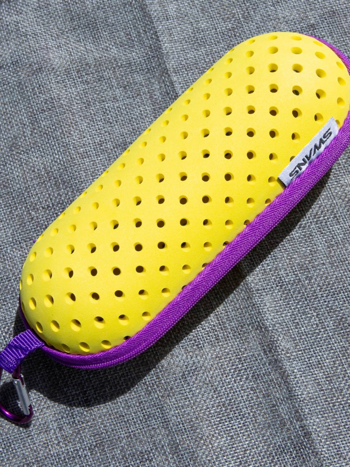 SWANS Shiyun swimming mirror box is breathable and soft, lens, lightweight draining swimming storage box with hook