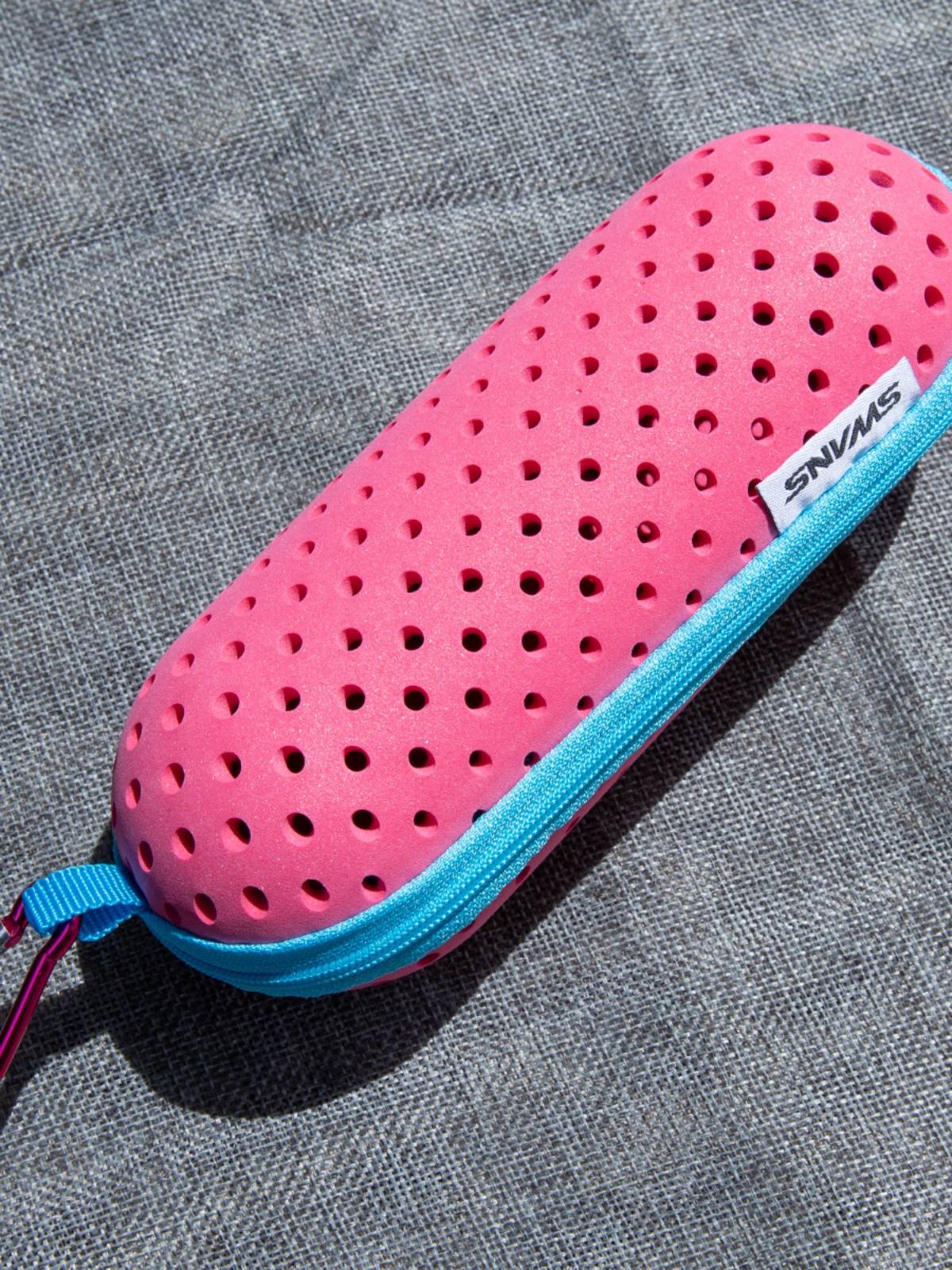 SWANS Shiyun swimming mirror box is breathable and soft, lens, lightweight draining swimming storage box with hook