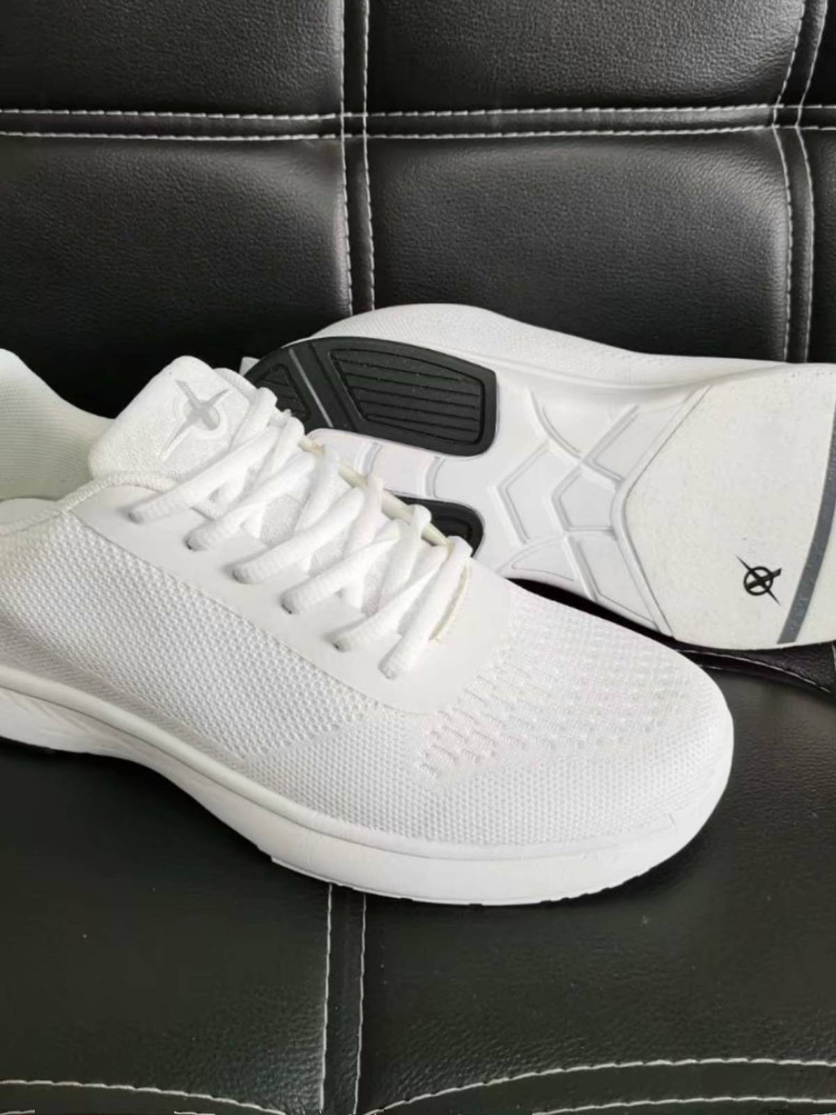 Flying arc bowling supplies, soft undertow professional bowling shoes, white air, soft and comfortable feet