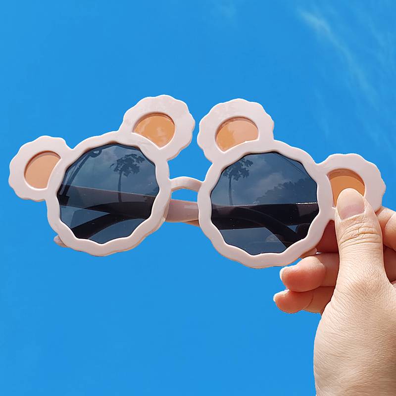 Beige beep glasses