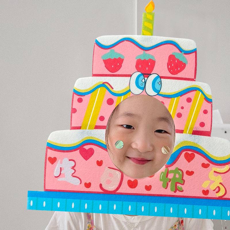 07 Strawberry Birthday Cake Head Hans-Red