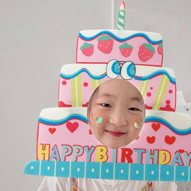 08 Strawberry Birthday Cake Head Hans-Pink