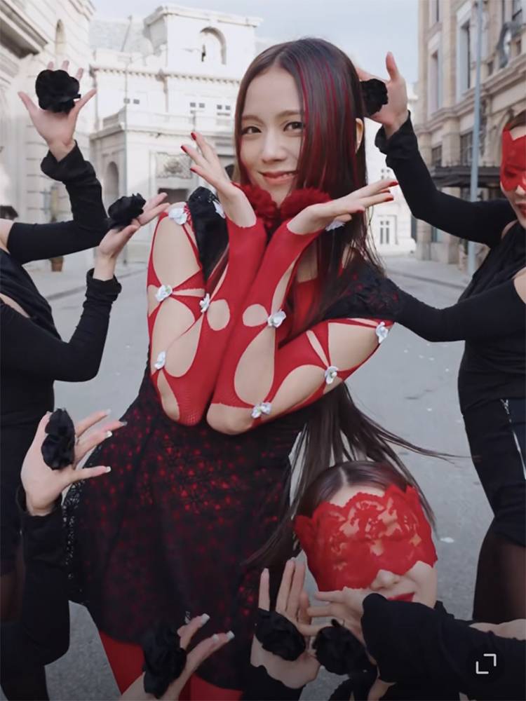 Flower Hand Flower Jinzhi Show the same dance, wrist prop, finger flower ring flower rings jisoo ring flowers