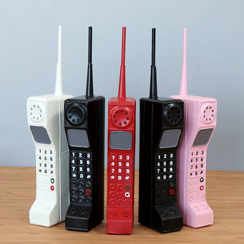Retro Nostalgic Creative Big Brother University in the 1980s mobile phone model simulation window decoration Chinese style costume props