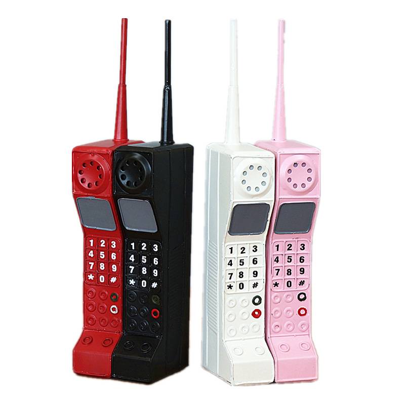 Retro Nostalgic Creative Big Brother University in the 1980s mobile phone model simulation window decoration Chinese style costume props
