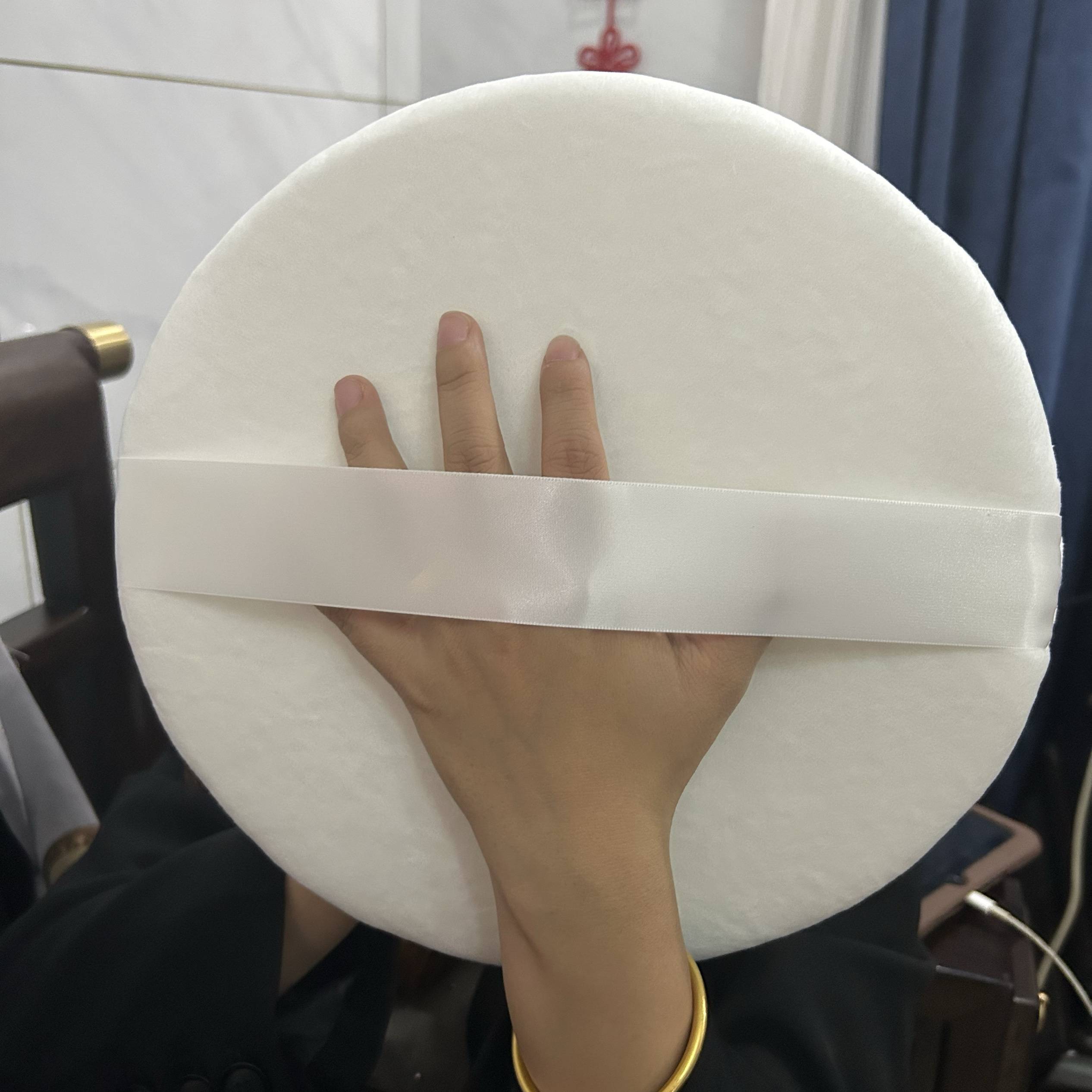 Diameter 27 cm Light white giant pink puff