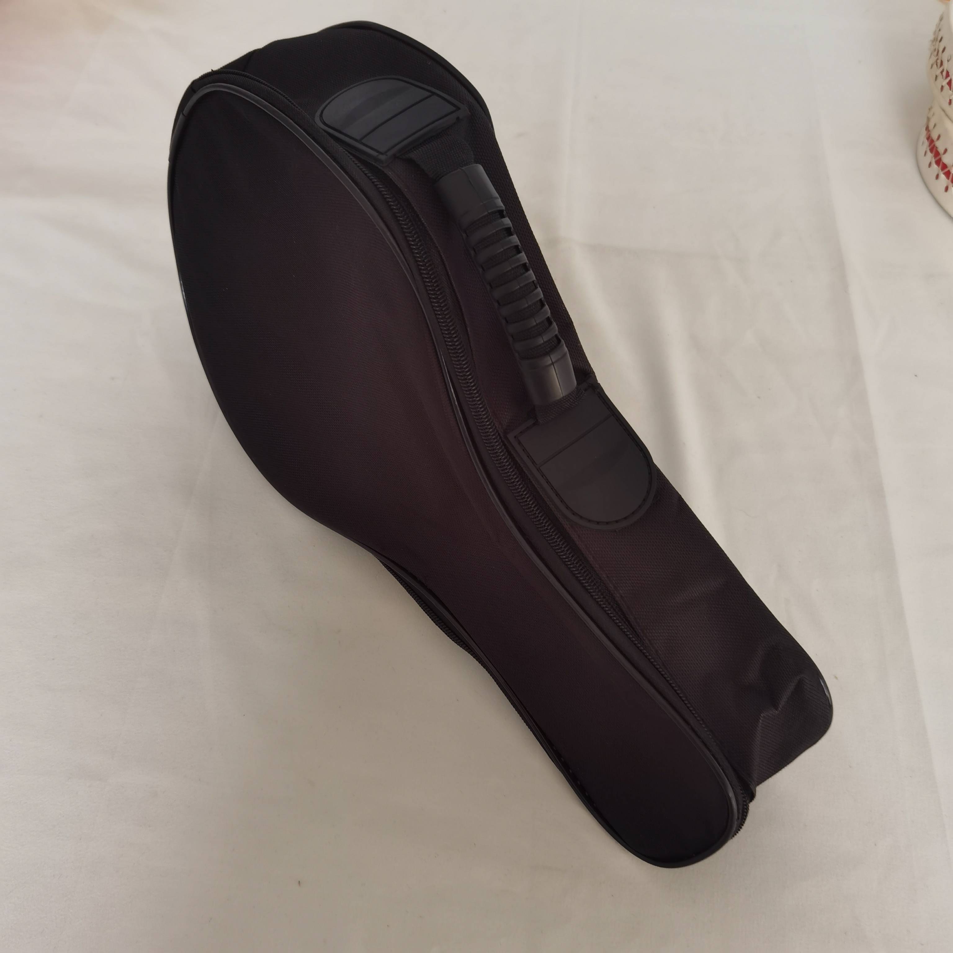 Black drum bag needs to be taken separately (no single shot)