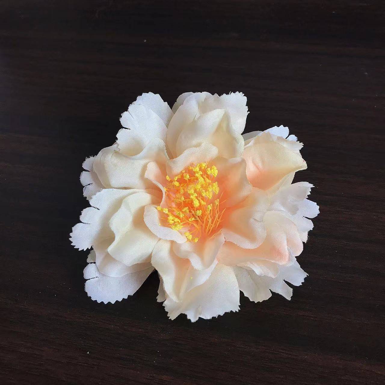 1 A type of champagne ringing flowers-9cm