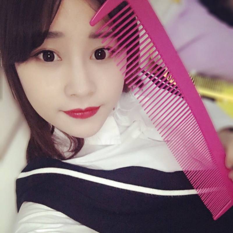 Rose red comb
