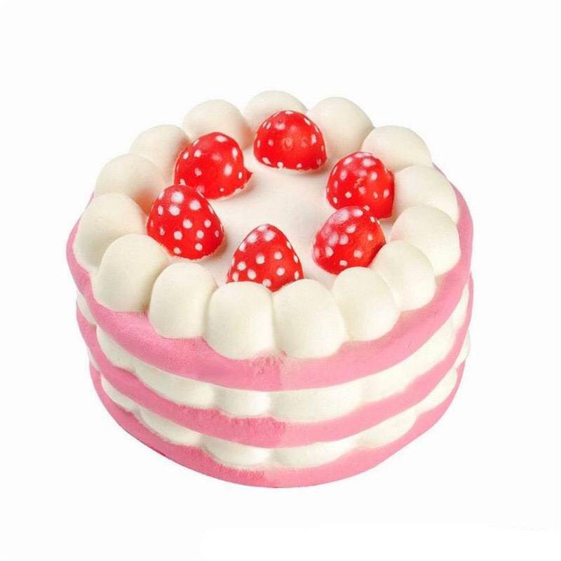Pink strawberry cake (11cm diameter)