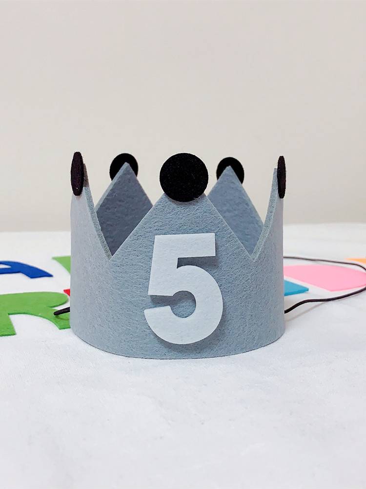 Gray hat (required for customized numbers)