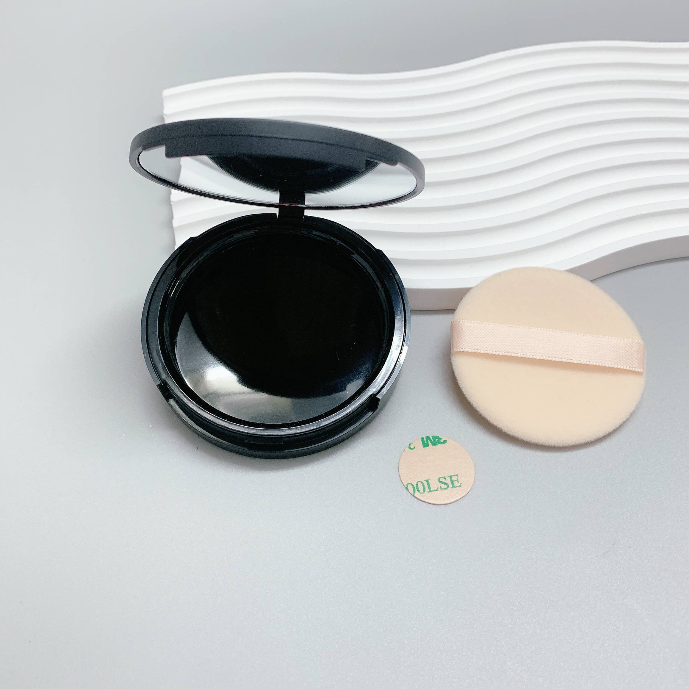 Black single -layer powder empty box+double -sided glue+puff puff