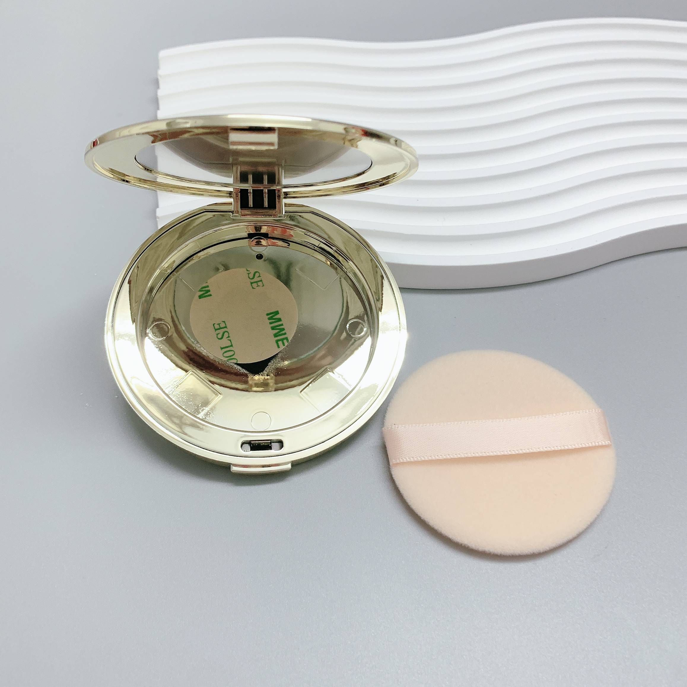 Golden ultra -thin powder empty box+double -sided glue+puff